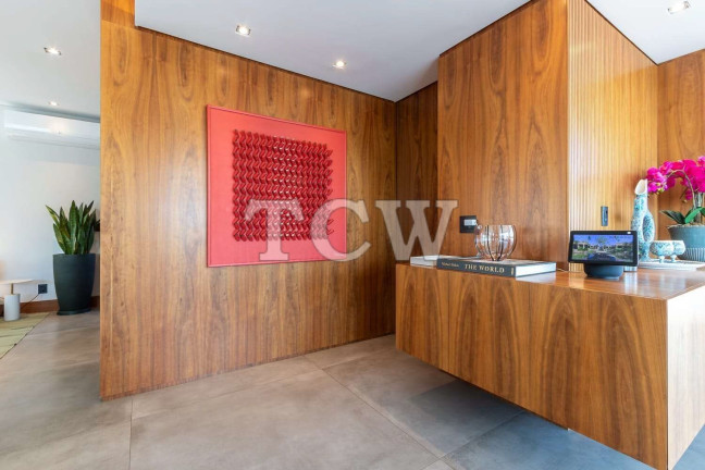 Foto do imóvel Apartamento com 3 Quartos à Venda, 210 m² em Moema - São Paulo