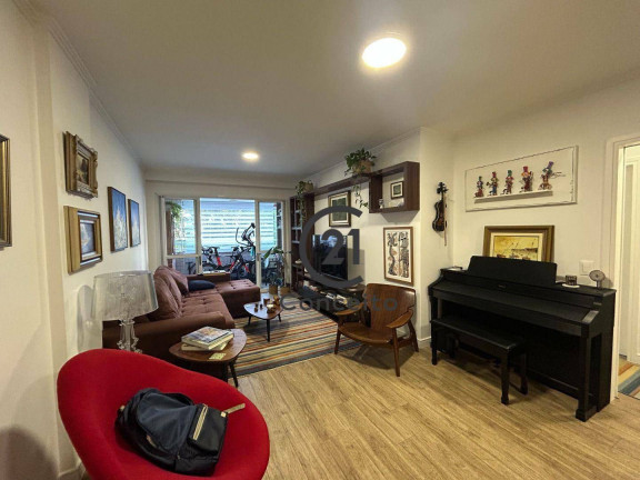 Apartamento com 3 Quartos à Venda, 126 m² em Centro - Florianópolis
