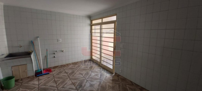Imagem Casa com 3 Quartos à Venda, 216 m² em Campos Eliseos - Ribeirão Preto Imagem Casa com 3 Quartos à Venda, 216 m² em Campos Eliseos - Ribeirão Preto