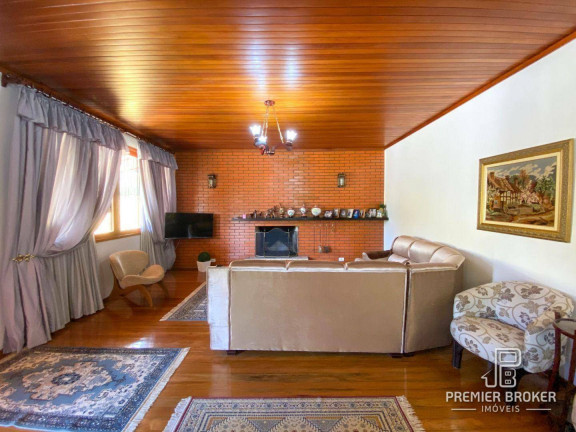 Imagem Casa com 5 Quartos à Venda, 250 m² em Iucas - Teresópolis Imagem Casa com 5 Quartos à Venda, 250 m² em Iucas - Teresópolis