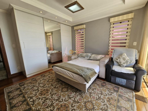 Imagem Casa com 3 Quartos à Venda, 265 m² em Várzea - Teresópolis