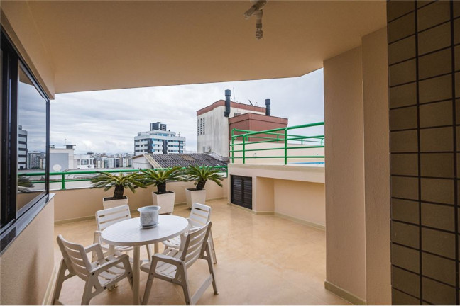 Imagem Imóvel com 3 Quartos à Venda,  em Agronômica - Florianópolis