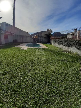 Imagem Sobrado com 3 Quartos à Venda, 196 m² em São José - Santa Maria