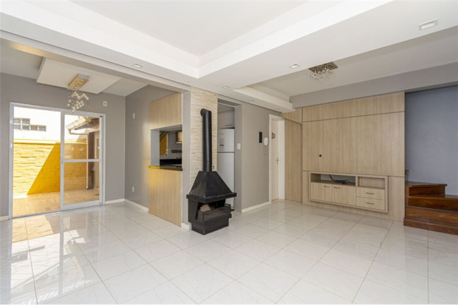Imagem Casa com 3 Quartos à Venda,  em Olaria - Canoas