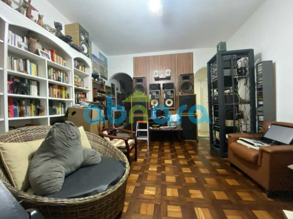 Imagem Apartamento com 2 Quartos à Venda, 100 m² em Copacabana - Rio De Janeiro