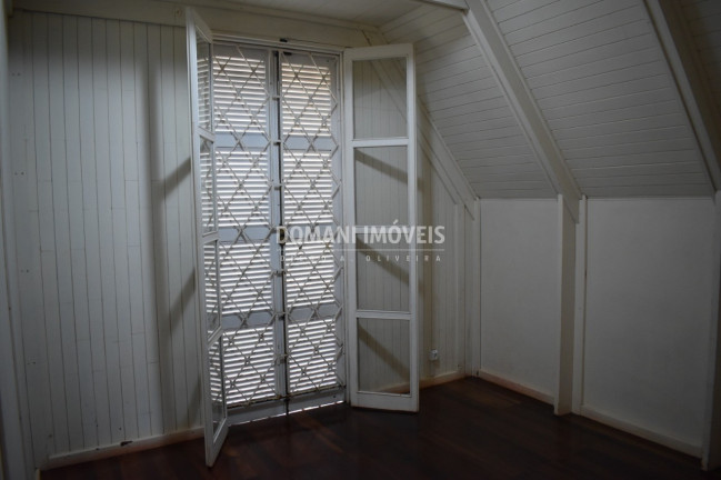 Imagem Casa com 2 Quartos à Venda, 178 m² em Região Do Jaguaribe - Campos Do Jordão Imagem Casa com 2 Quartos à Venda, 178 m² em Região Do Jaguaribe - Campos Do Jordão