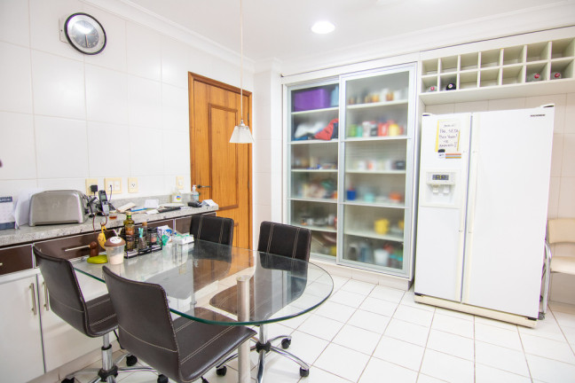 Imagem Casa com 4 Quartos à Venda, 438 m² em Três Figueiras - Porto Alegre