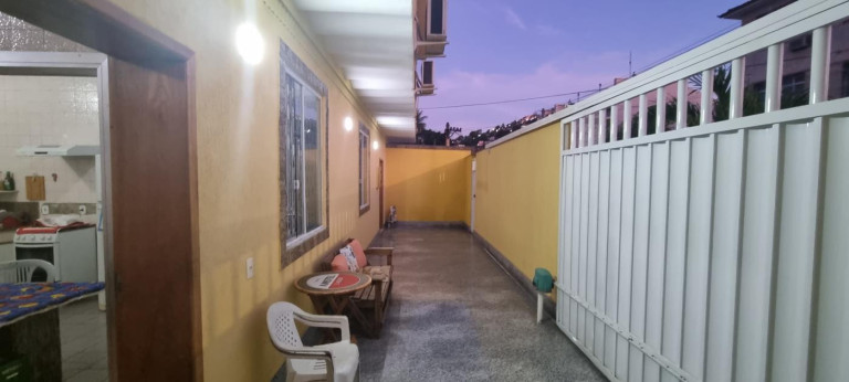 Imagem Casa com 4 Quartos à Venda, 107 m² em Ramos - Rio De Janeiro Imagem Casa com 4 Quartos à Venda, 107 m² em Ramos - Rio De Janeiro