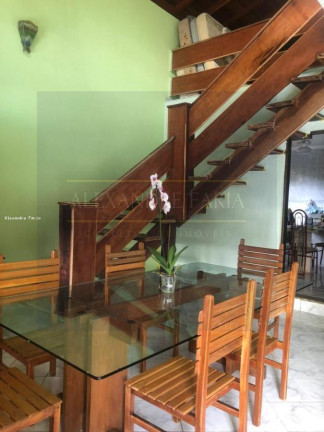 Imagem Casa com 6 Quartos para Alugar, 250 m² em Reserva Du Moullin - São Sebastião