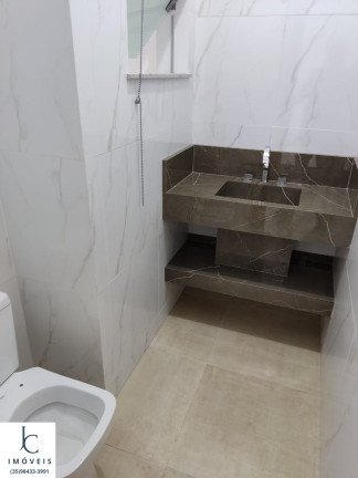 Imagem Casa com 3 Quartos à Venda, 378 m² em Vale Dos Pinheiros - São Lourenço