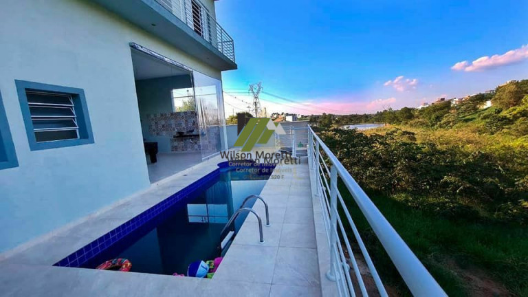 Imagem Casa com 3 Quartos à Venda, 246 m² Imagem Casa com 3 Quartos à Venda, 246 m²