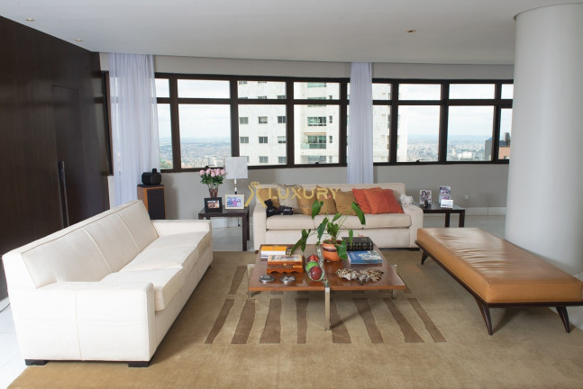 Imagem Imóvel com 3 Quartos à Venda, 587 m² em Belvedere - Belo Horizonte