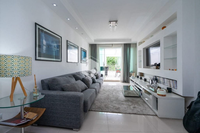 Casa com 3 Quartos à Venda, 130 m² em Vila Marari - São Paulo