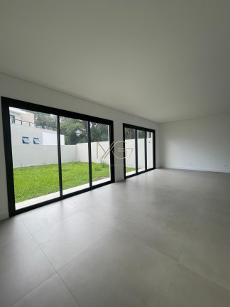 Imagem Sobrado com 3 Quartos à Venda, 253 m² em Cascatinha - Curitiba Imagem Sobrado com 3 Quartos à Venda, 253 m² em Cascatinha - Curitiba
