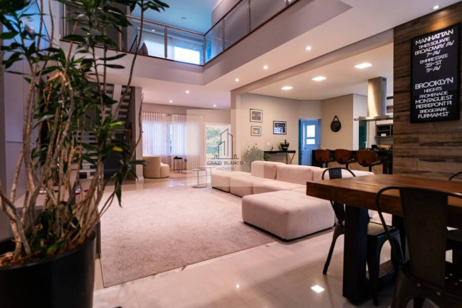 Casa de Condomínio com 3 Quartos à Venda, 280 m²