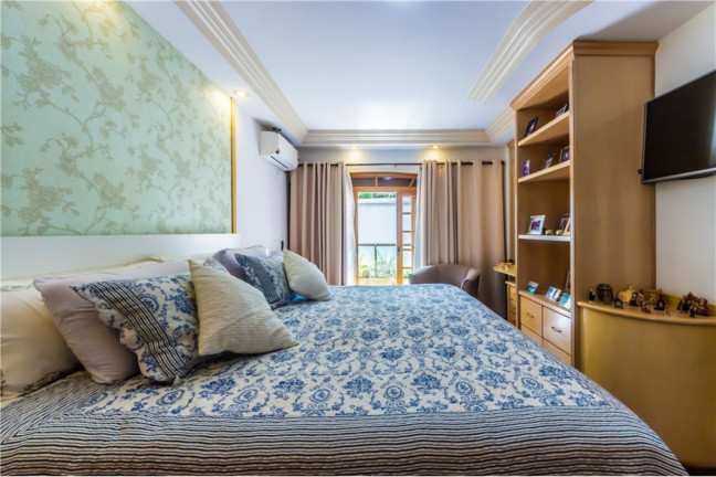 Imagem Casa com 4 Quartos à Venda, em Penha De França - São Paulo Imagem Casa com 4 Quartos à Venda, em Penha De França - São Paulo