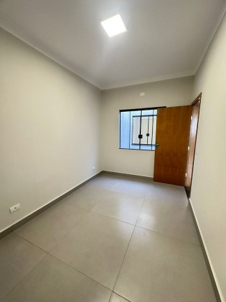 Imagem Casa com 3 Quartos à Venda, 74 m² em Parque Pioneiros - Sarandi