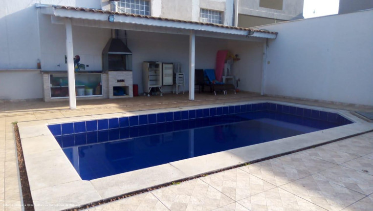 Imagem Chácara com 3 Quartos à Venda, 200 m² em Chácara Campestre - Taubaté