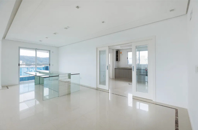 Imagem Apartamento com 2 Quartos à Venda, 252 m² em Centro - Balneário Camboriú