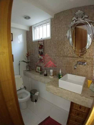 Imagem Casa com 2 Quartos à Venda, 300 m² em Santa Rosa - Niterói Imagem Casa com 2 Quartos à Venda, 300 m² em Santa Rosa - Niterói