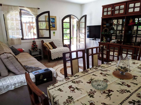 Imagem Casa com 5 Quartos à Venda, 350 m² em Palmeiras - Cabo Frio Imagem Casa com 5 Quartos à Venda, 350 m² em Palmeiras - Cabo Frio