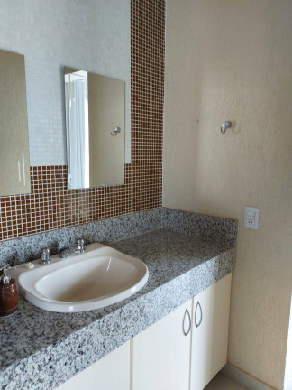 Imagem Casa com 4 Quartos à Venda, 246 m² em Jardim Inconfidência - Uberlândia Imagem Casa com 4 Quartos à Venda, 246 m² em Jardim Inconfidência - Uberlândia