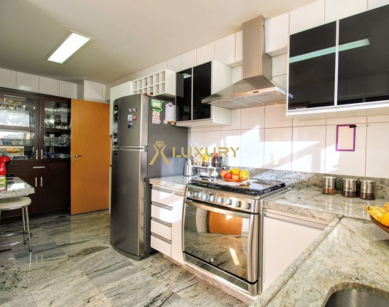 Imagem Imóvel com 4 Quartos à Venda, 208 m² em Coração De Jesus - Belo Horizonte