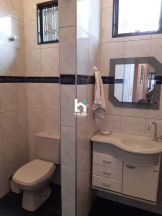 Imagem Imóvel com 2 Quartos à Venda, 2.049 m² Imagem Imóvel com 2 Quartos à Venda, 2.049 m²