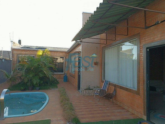 Imagem Casa com 2 Quartos à Venda, 200 m² em Chapada Dos Guimarães
