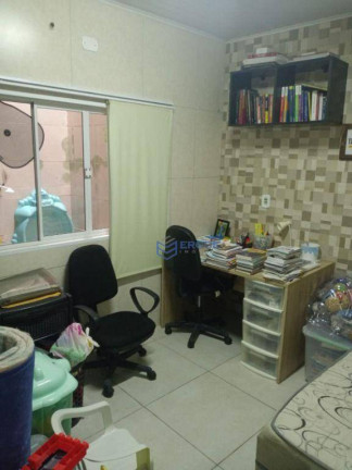 Imagem Casa com 3 Quartos à Venda, 180 m² em Siqueira - Fortaleza Imagem Casa com 3 Quartos à Venda, 180 m² em Siqueira - Fortaleza