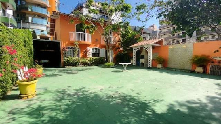 Imagem Casa com 11 Quartos à Venda, 372 m² em Passagem - Cabo Frio Imagem Casa com 11 Quartos à Venda, 372 m² em Passagem - Cabo Frio