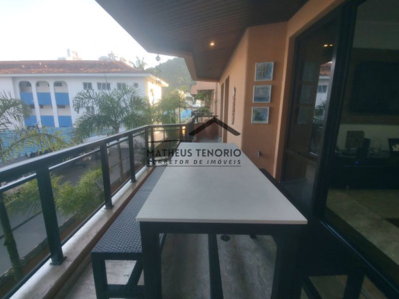 Imagem Apartamento com 3 Quartos à Venda, 130 m²