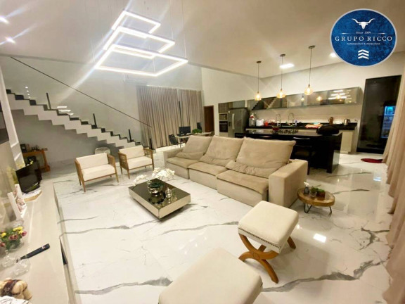 Imagem Casa com 4 Quartos à Venda, 262 m² em Centro - Caldas Novas Imagem Casa com 4 Quartos à Venda, 262 m² em Centro - Caldas Novas