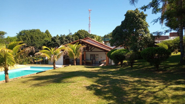 Chácara com 4 Quartos à Venda, 400 m² em Centro - Boituva