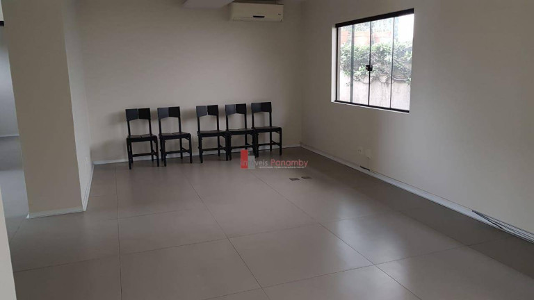 Casa com 3 Quartos para Alugar, 300 m² em Jardim Guedala - São Paulo