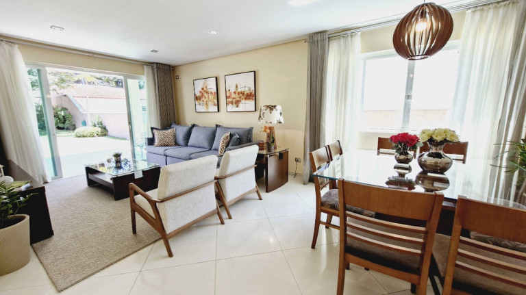 Imagem Casa com 3 Quartos à Venda, 320 m² em Parque Dos Príncipes - São Paulo