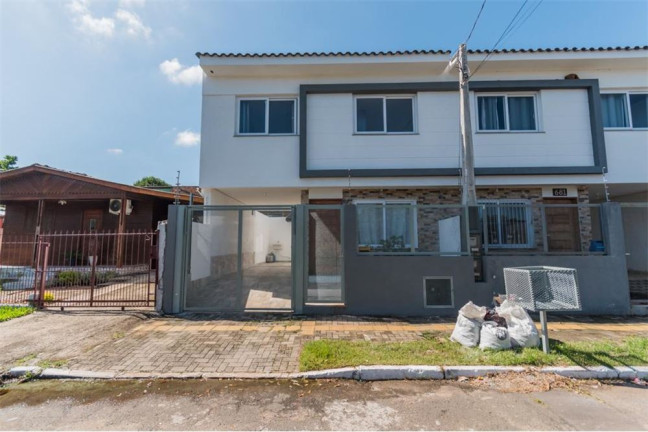 Casa com 3 Quartos à Venda,  em Estância Velha - Canoas