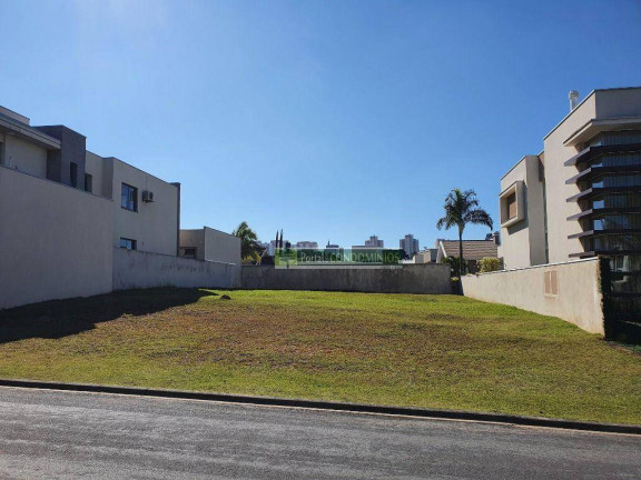 Imagem Terreno à Venda, 871 m² em Campo Comprido - Curitiba Imagem Terreno à Venda, 871 m² em Campo Comprido - Curitiba