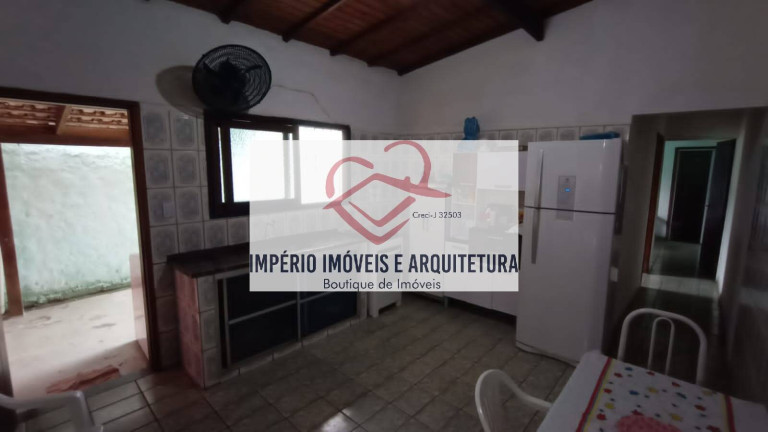 Imagem Casa com 4 Quartos à Venda, em Travessão - Caraguatatuba Imagem Casa com 4 Quartos à Venda, em Travessão - Caraguatatuba