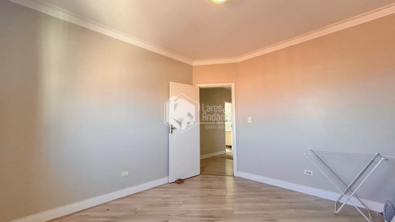 Imagem Casa com 3 Quartos à Venda, 250 m² em Limoeiro - São Paulo