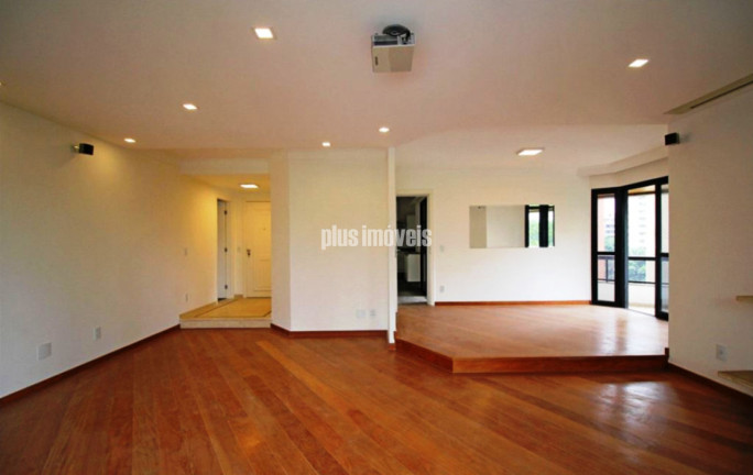 Apartamento com 4 Quartos à Venda, 220 m² em Morumbi - São Paulo