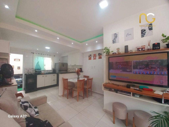 Imagem Casa com 2 Quartos à Venda, 58 m² em Maracanã - Praia Grande Imagem Casa com 2 Quartos à Venda, 58 m² em Maracanã - Praia Grande