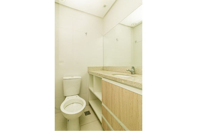 Imagem Imóvel com 3 Quartos à Venda, em Petrópolis - Porto Alegre Imagem Imóvel com 3 Quartos à Venda, em Petrópolis - Porto Alegre