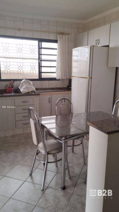 Imagem Casa com 2 Quartos à Venda, 214 m² em Vila Coralina - Bauru Imagem Casa com 2 Quartos à Venda, 214 m² em Vila Coralina - Bauru