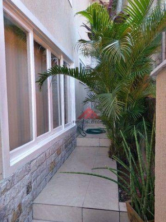 Imagem Casa com 4 Quartos à Venda, 390 m² em Matapaca - Niterói Imagem Casa com 4 Quartos à Venda, 390 m² em Matapaca - Niterói