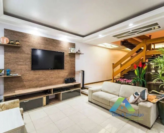 Sobrado com 4 Quartos para Alugar, 280 m² em Saúde - São Paulo