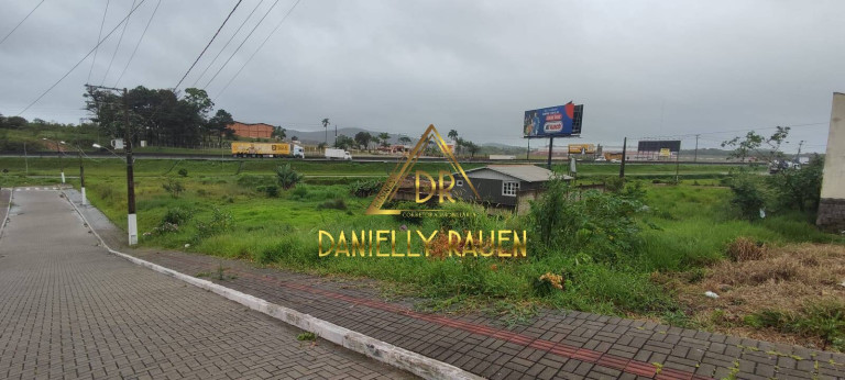 Imagem Terreno à Venda, 300 m² em Balneário Piçarras Imagem Terreno à Venda, 300 m² em Balneário Piçarras