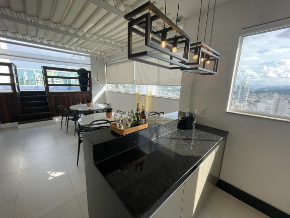 Imagem Cobertura com 4 Quartos à Venda, 225 m² em Centro - Balneário Camboriú