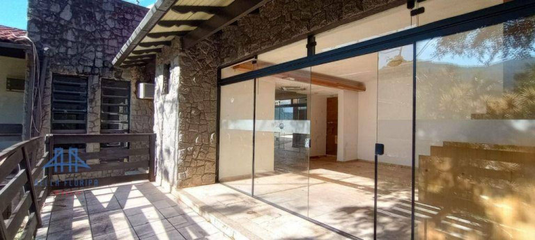 Imagem Casa com 5 Quartos à Venda, 600 m² em Itacorubi - Florianópolis