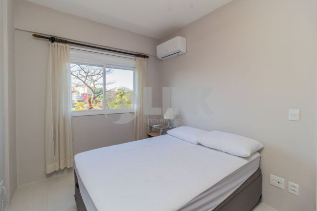 Imagem Apartamento com 1 Quarto à Venda, 35 m² em Santo Antônio - Porto Alegre Imagem Apartamento com 1 Quarto à Venda, 35 m² em Santo Antônio - Porto Alegre